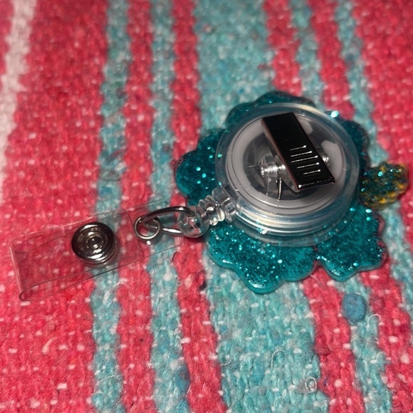 Nurse Badge Holder - Hawaiian hibiscus flower - Picture 2 of 3